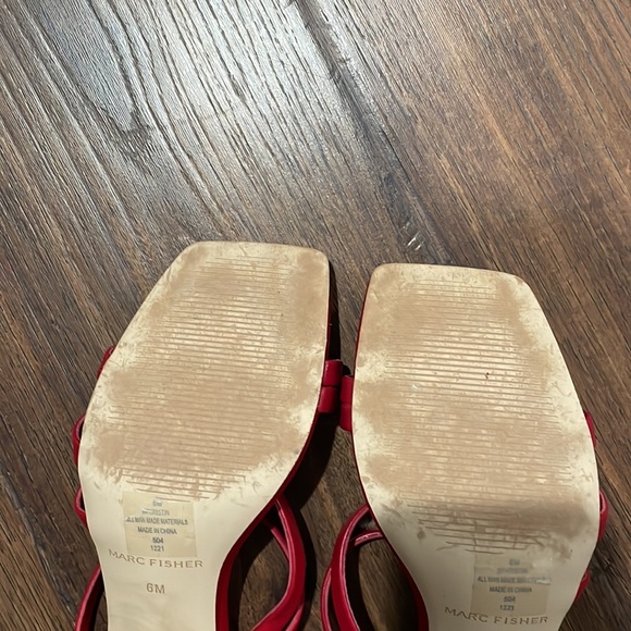 Red Sandal Marc Fisher Heels - Picture 7 of 7